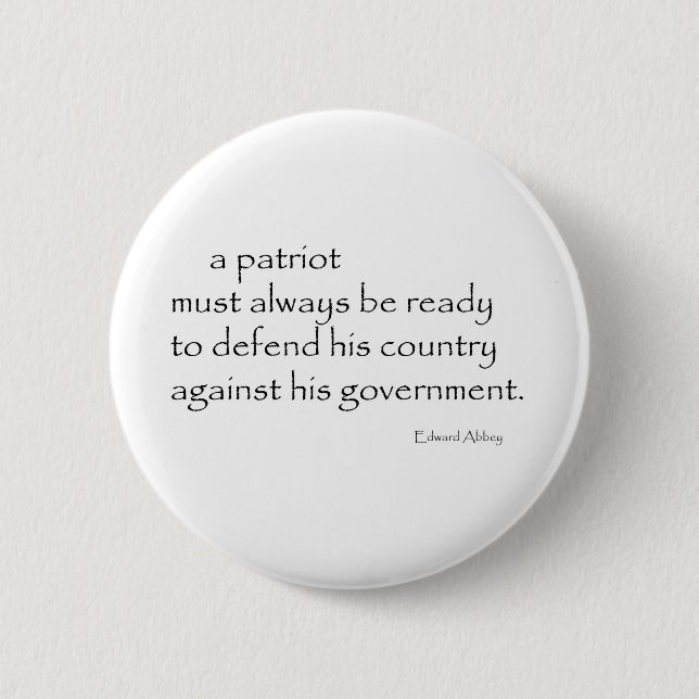 Badge Rond 5 Cm "Un patriote doit… " (Devant)