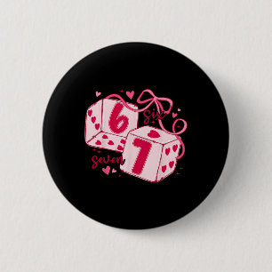 Badge Rond 5 Cm Valentine Six Seven Dés Mignons Cœurs Coquette Arc