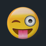 Badge Rond 5 Cm Visage Avec Coincé La Langue Et L'Oeil Émoji Éclat<br><div class="desc">Utilisé dans une tentative d'être fou,  zany,  ou autre plaisanterie. Aussi connu sous le nom de Crazy Emoji et Crazy Face Emoji. INSTAGRAM GIVEAWAY AFFICHEZ UN PIC AVEC VOTRE ACHAT UTILISER #EMOJIPRINTS & GAGNER DES GOODIES ÉMOJIPRINTS !</div>