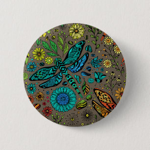 Badge Rond 5 Cm Voler, libellule de mouche sur brun