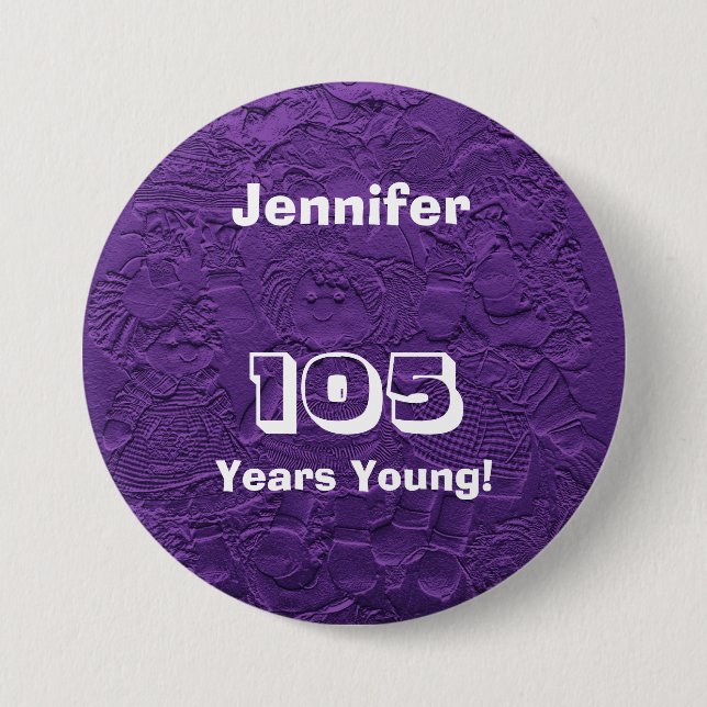 Badge Rond 7,6 Cm 105 Ans Jeunes Poupées Violettes Anniversaire Pinb (Devant)