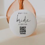 Badge Rond 7,6 Cm ADELLA Moderne Bachelorette Acheter la mariée un v<br><div class="desc">Cette broche à boutons de bachelorette comporte une police de caractères manuscrite moderne avec la mention "achetez une boisson à la mariée". Modifiez facilement tous les libellés et les couleurs pour qu'ils correspondent à votre style d'événement. Ce bouton est parfait pour une douche nuptiale ou un week-end de bachelorette. AJOUTEZ...</div>