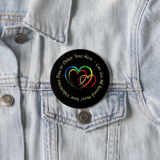 Badge Rond 7,6 Cm Ajouter des noms Message texte - Cœurs sur fond no (En situation)