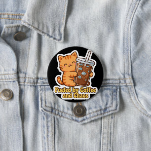 Badge Rond 7,6 Cm Alimenté par le Café et le Chaos Joli Chat Orange