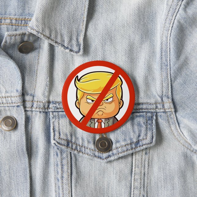 Badge Rond 7,6 Cm Anti-Trump  (En situation)