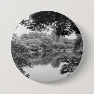 Badge Rond 7,6 Cm Black and white, cool, unique nature et lake