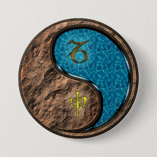 Badge Rond 7,6 Cm Capricorne & Singe d'eau