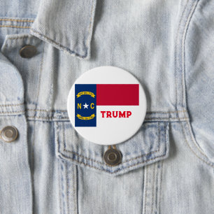 BADGE ROND 7,6 CM CAROLINE DU NORD