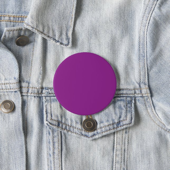 Badge Rond 7,6 Cm Conception avec un Arrière - plan violet étonnant  (En situation)