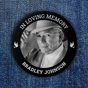 Badge Rond 7,6 Cm Dans la mémoire aimée Les colombes blanches   Mémo