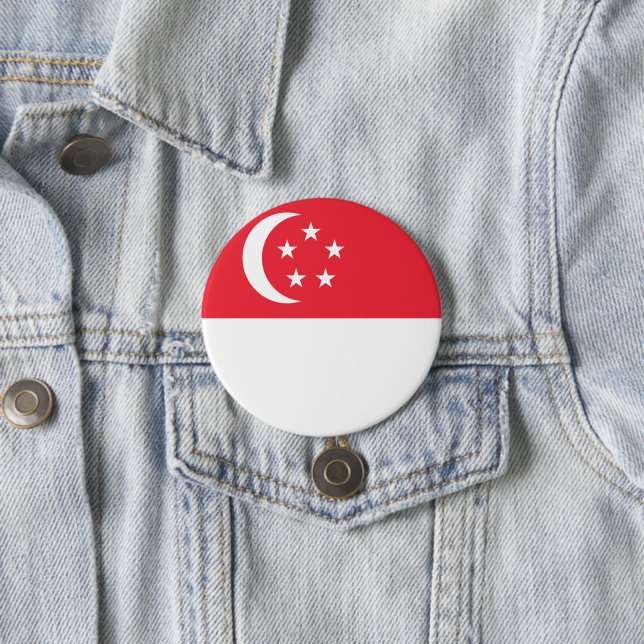 Badge Rond 7,6 Cm Drapeau de Singapour (En situation)