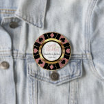 Badge Rond 7,6 Cm Las Vegas a dénommé épouser l'or rose poussiéreux<br><div class="desc">Goupilles de bouton. Las Vegas a dénommé épouser la conception de jeton de poker rose poussiéreuse d'or. 100% personnalisable. Préparez pour compléter les boîtes ou pour cliquer sur dessus le bouton de PERSONNALISER pour ajouter, déplacer, supprimer ou changer le texte ou les graphiques l'uns des. Fait avec le vecteur de...</div>