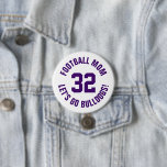 Badge Rond 7,6 Cm Mère de football blanc et violet Numéro Jersey<br><div class="desc">Saluez votre équipe sportive préférée, votre footballeur ou montrez votre fierté scolaire avec un bouton d'esprit personnalisé! Ajoutez votre nom d'école ou personnalisez-le avec le nom d'un joueur et son numéro de maillot. Parfait pour le football, le basket, le baseball et les jeux de football ! Créez des broches personnalisées...</div>