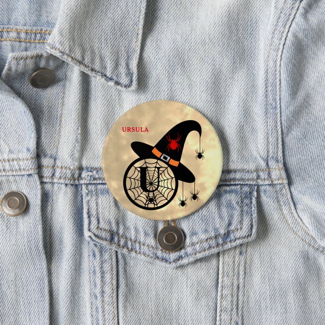 Badge Rond 7,6 Cm Monogram U Halloween Sky Witch Nom des araignées (En situation)