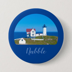 Badge Rond 7,6 Cm Nubble Light Blue Horizon Phare du Maine