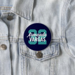 Badge Rond 7,6 Cm Numéro de jersey de la marine et de l'athlète Turq<br><div class="desc">Saluez votre équipe sportive préférée, votre footballeur ou montrez votre fierté scolaire avec un bouton d'esprit personnalisé! Personnalisez avec le numéro de maillot d'un joueur ou tout autre texte personnalisé. Parfait pour le football, le basket, le baseball et les jeux de football ! Créez des broches personnalisées pour toute l'équipe,...</div>