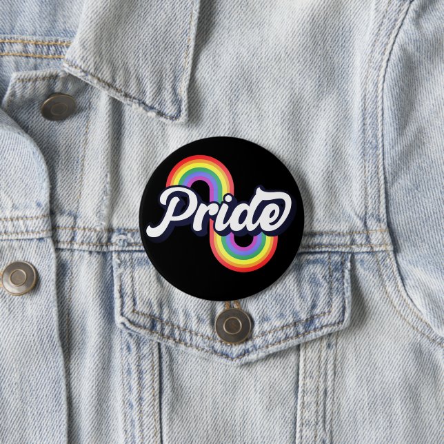 Badge Rond 7,6 Cm Pride arc-en-ciel (En situation)