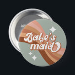 Badge Rond 7,6 Cm Retro Babesmaid Pin<br><div class="desc">Élevez le style de vos demoiselles d'honneur avec notre Épinglette de demoiselles d'honneur rétro. Parfait pour toutes les occasions mariages,  cet accessoire chic est un gardien réfléchi.</div>