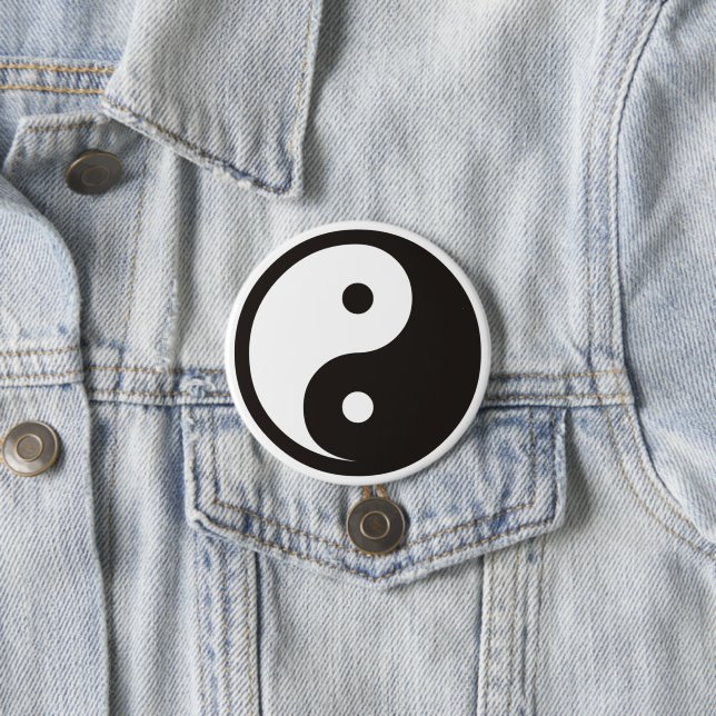 Badge Rond 7,6 Cm Symbole Yin Yang - tatouage solide (En situation)