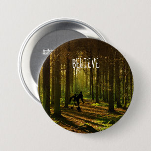 Badge Rond 7,6 Cm Tennis de Bigfoot avec Arrière - plan forestier