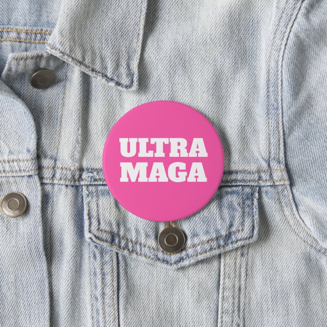 Badge Rond 7,6 Cm Ultra MAGA femmes roses pour Trump (En situation)