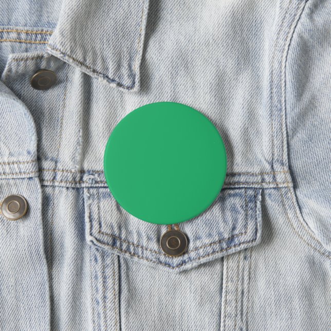 Badge Rond 7,6 Cm un arrière - plan vert avec une bordure blanche (En situation)