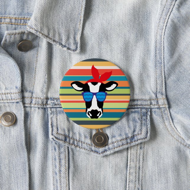 Badge Rond 7,6 Cm Vache hipster sur les rayures (En situation)