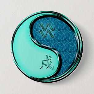 Badge Rond 7,6 Cm Verseau & Chien d'Eau