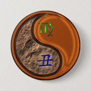 Badge Rond 7,6 Cm Vierge & Bœuf de Bois