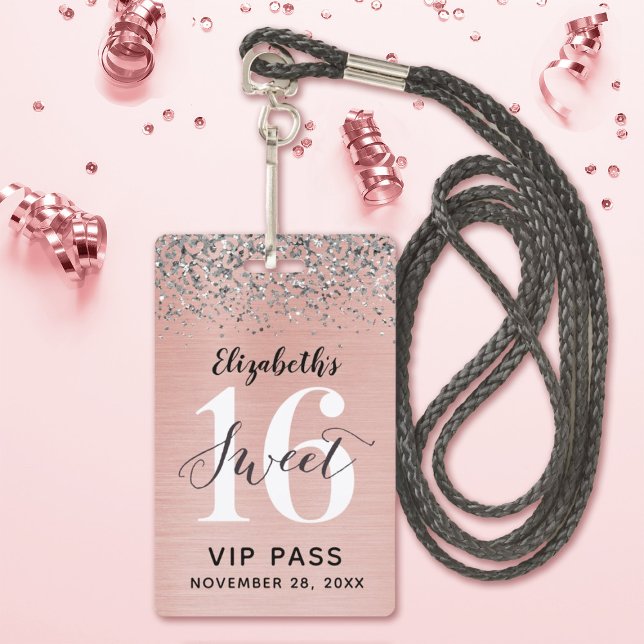Badge Rose Gold Douce 16e Fête d'anniversaire VIP (Elegant Rose Gold and silver glitter Sweet 16 Birthday Party Invitations. Other colors available)