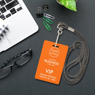 Badge Simple Moderne Ajouter un logo Passeport VIP Orang