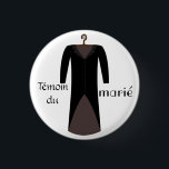 Badge témoin du marié<br><div class="desc">Un badge à porter lors de la soirée du mariage ou pendant l'enterrement de vie de garçon pour identifier le ou les témoins du marié! Une veste à queue de costume se voit de loin attirant le regard.</div>