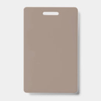 un mur marron avec une horloge dessus