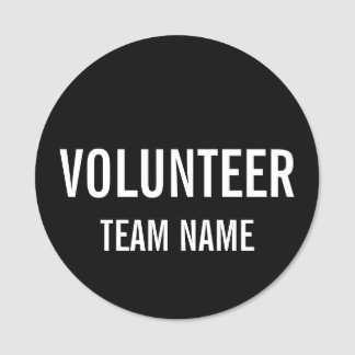 Badge volontaire noir avec nom d'équipe personnali