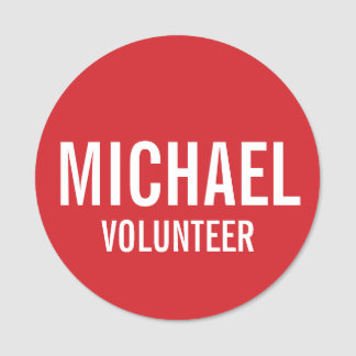 Badge volontaire rouge avec nom personnalisé