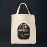Bag Estampa Carro - Classic Car Opala 71 - Bolsa Tote<br><div class="desc">Print with the Classic Car Opala 71 artwork, a tribute to the classic Brazilian car Opala, model 1971. The print depicts the vehicle in a dark and stylized setting, with a vintage touch and black and white details that highlight the retro design. Ideal for classic car lovers, collectors and enthusiasts...</div>