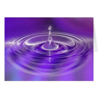 Baisse pourpre de l'eau