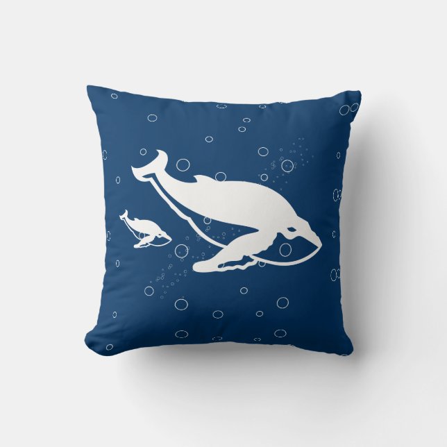 baleine blanche mère et bébé sur un oreiller bleu (Recto)