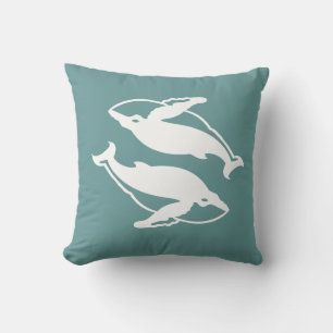 baleines blanches sur coussin gris bleu