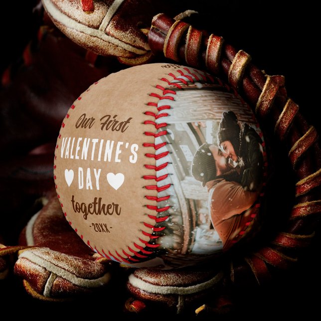 Balle De Baseball Notre première Saint Valentin Ensemble 2 Photos (Créateur téléchargé)
