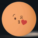 Balle De Ping Pong Drôle. Emoji. Émoticône. Je T'Aime !<br><div class="desc">Disponible ici :http://www.zazzle.com/produkto</div>