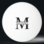 Balle De Ping Pong Monogramme personnalisé noir et blanc et épingle d<br><div class="desc">Monogramme personnalisé et cadeaux de nom avec monogramme noir personnalisé dans le style de police serif classique avec boîte de nom au milieu du monogramme sur arrière - plan blanc.

Parfait comme cadeaux de fête des pères pour papa,  cadeaux pour grand-père,  mari et plus.</div>
