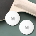 Balle De Ping Pong Noir Blanc Simple Monogramme Nom<br><div class="desc">Boule de pong de Monogramme Gris Blanc Personnalisée. Ajoutez une touche moderne et propre à votre jeu avec cette balle de ping-pong personnalisée. Conçu avec un arrière - plan blanc immaculé, chaque côté dispose d'une initiale serif classique en gris doux, jumelée à votre nom en caractères noirs gras pour un...</div>