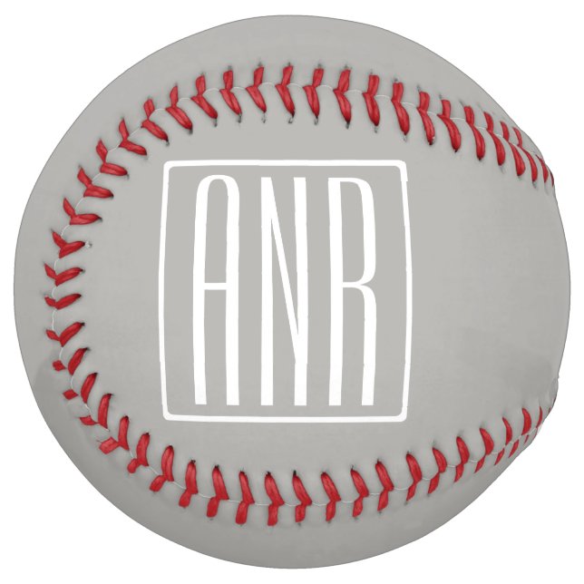 Balle De Softball Monogramme initial | Blanc sur gris clair (Devant gauche)