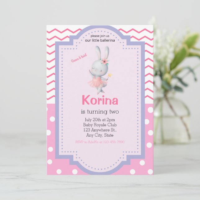 Ballerina fille invitation d'anniversaire, twirl d (Debout devant)