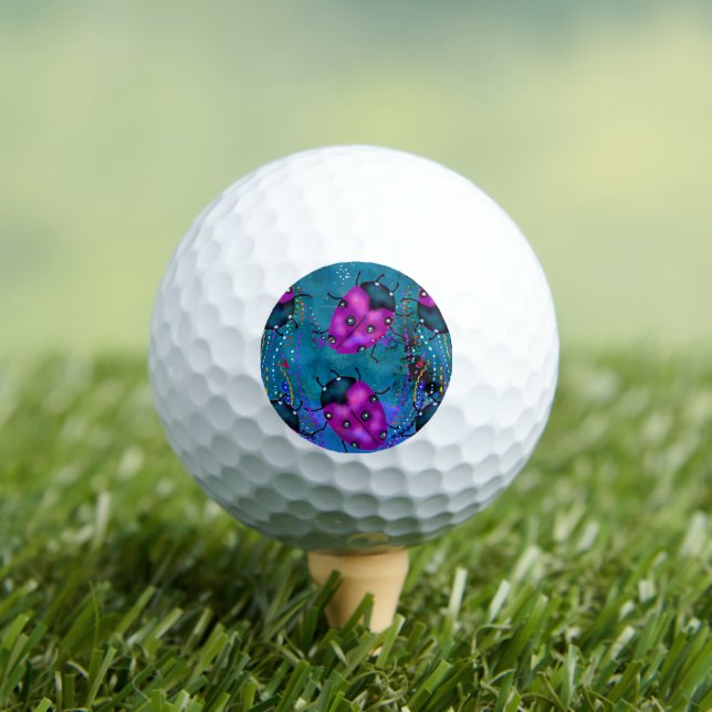 BALLES DE GOLF ART LADYBUG (T-shirt Insitu)