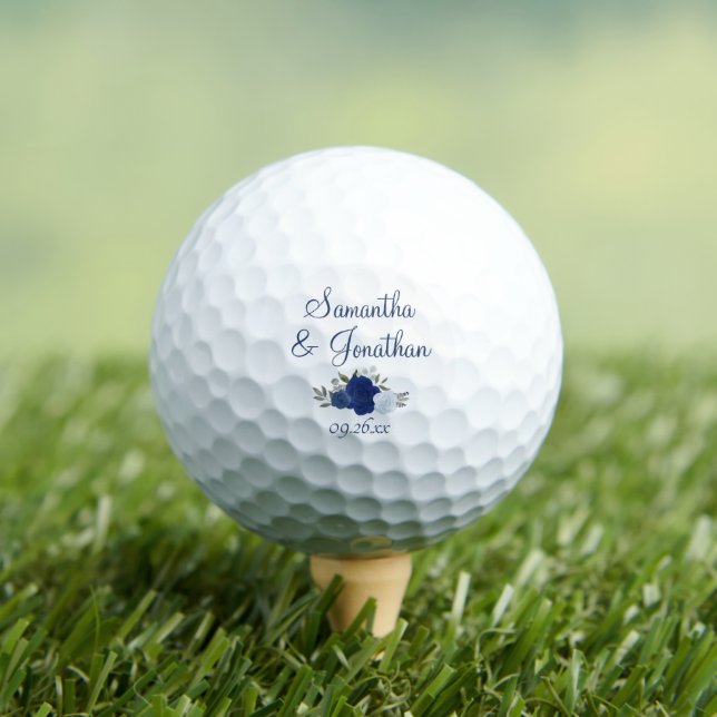 Balles De Golf Blue Boho Roses Elegant Wedding Couple's Names (T-shirt Insitu)