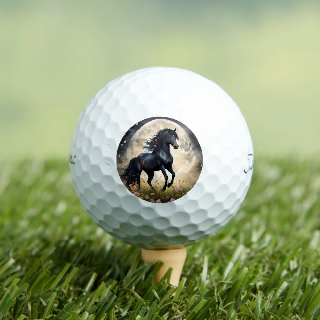 Balles De Golf Élégance lunaire : Cheval d'Imaginaire noir avec l (T-shirt Insitu)