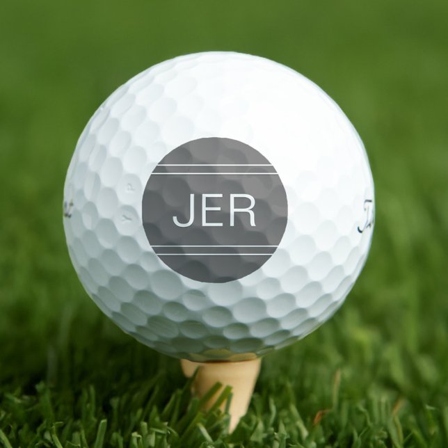 Balles De Golf Gris Monogramme Initial Masculin Élégant Classique (Gray Monogrammed Initial Masculine Classy Classic Golf Balls)