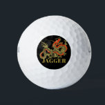 Balles De Golf Imaginaire rouge noir chinois Dragon Monogramme<br><div class="desc">Un dragon chinois noir féroce,  surligné d'or,  décore cet objet. Les accents rouges mettent en évidence la mâchoire,  la tête et la colonne vertébrale du dragon. Votre nom est écrit en or gras ci-dessous.</div>